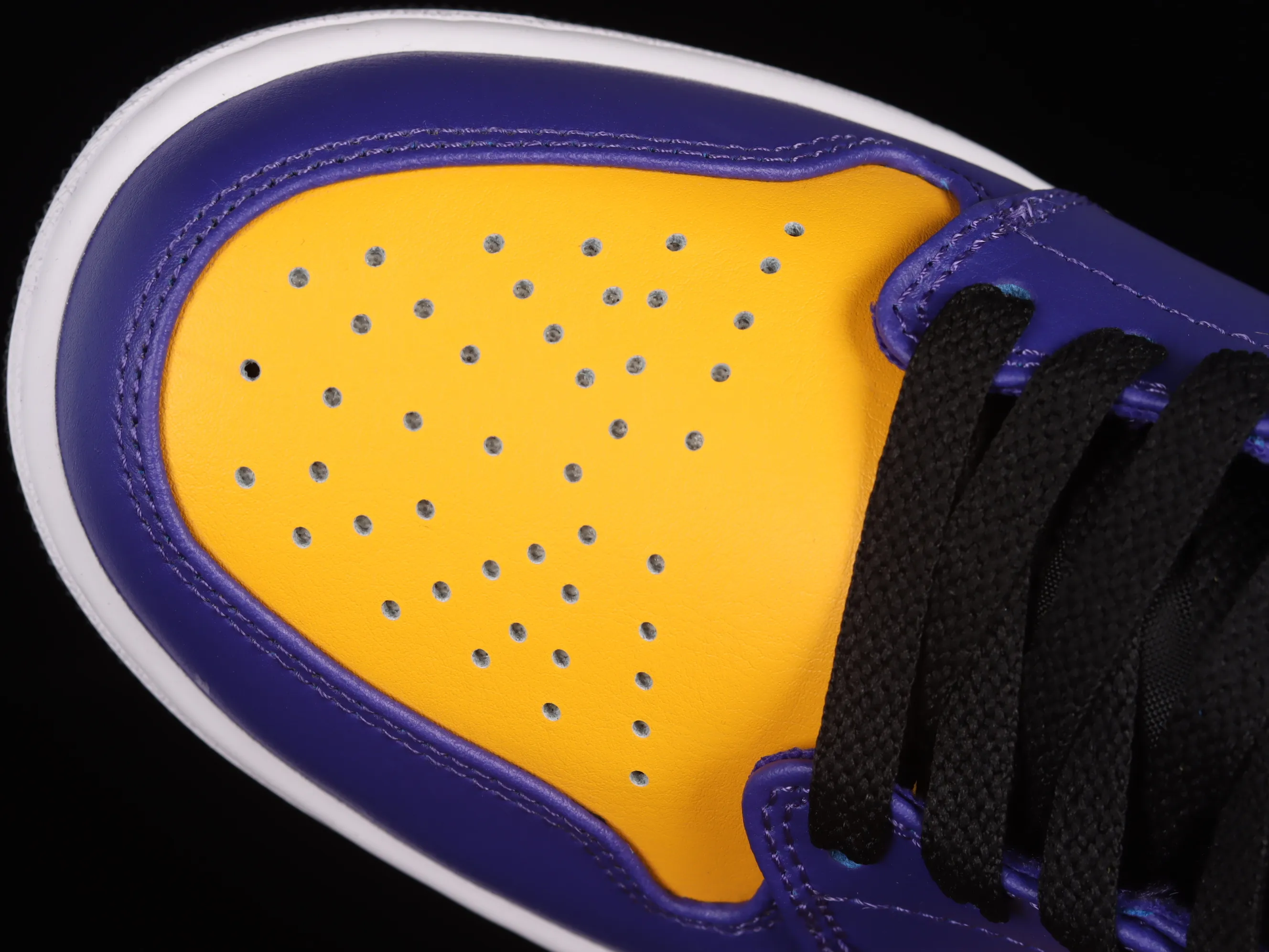 All categories Air Jordan Jordan series basketball shoes Air Jordan 1 Mid G version pure original Air Jordan 1 Mid "Lakers" AJ1 Joe 1 Lakers color matching Chinese basketball shoes DQ8426-517